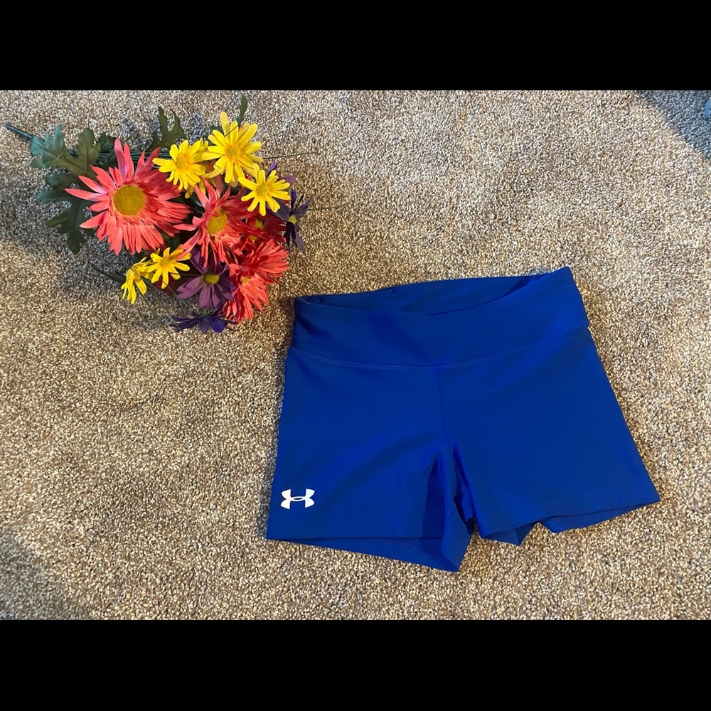 Under Armour HeatGear Mid-Rise Shorty